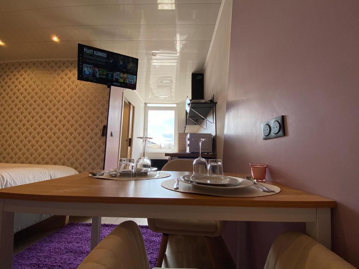 Capstay Color Valenciennes & Netflix Trith-Saint-Leger Luaran gambar