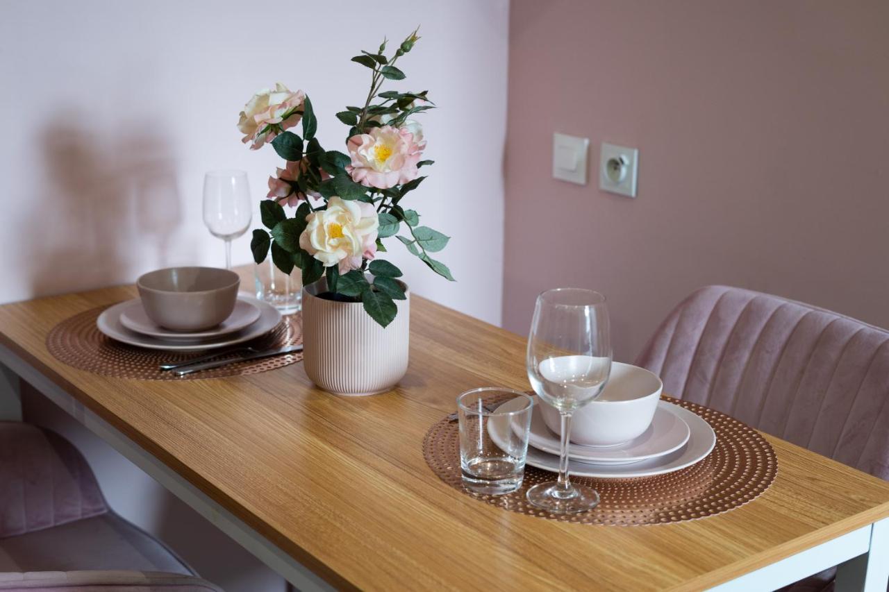 Capstay Color Valenciennes & Netflix Trith-Saint-Leger Luaran gambar